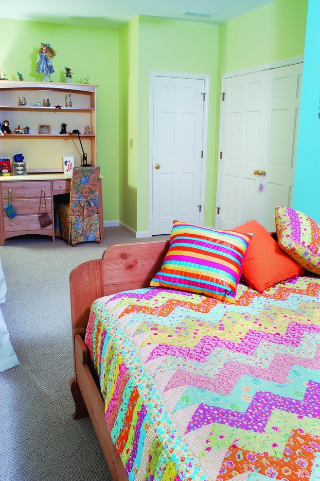 Mid-sized traditional kids' bedroom in Atlanta with blue walls, carpet and beige floor for kids 4-10 years old and girls.