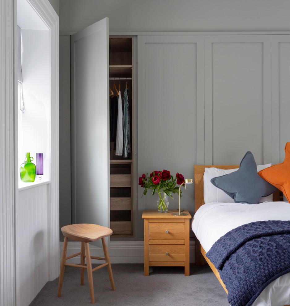 Design ideas for a transitional storage and wardrobe in Dublin.