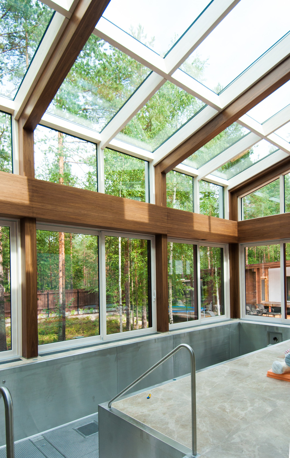 Остекление  коттеджа в Ленинградской области