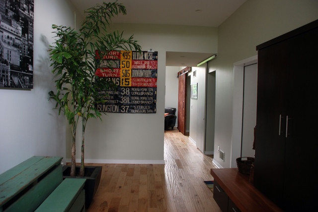 Entry contemporary-entre