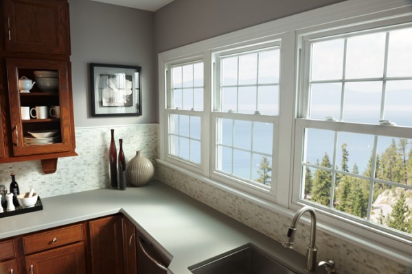 Example of a classic kitchen design in Austin