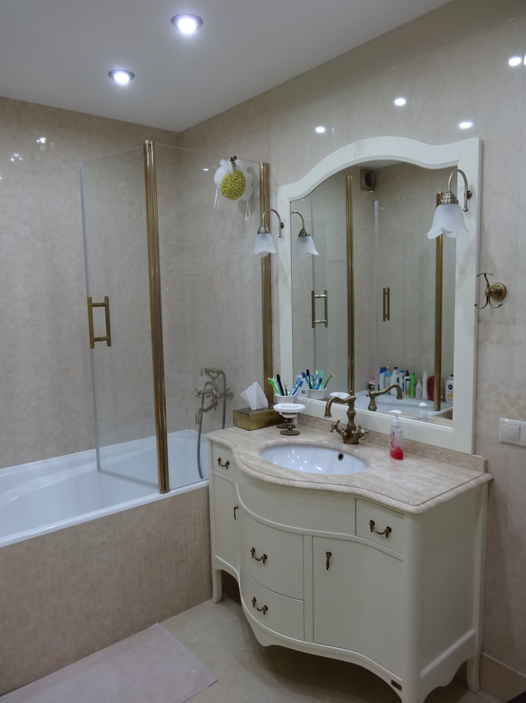 Благородная классика. Загородный дом. Ванная комната.