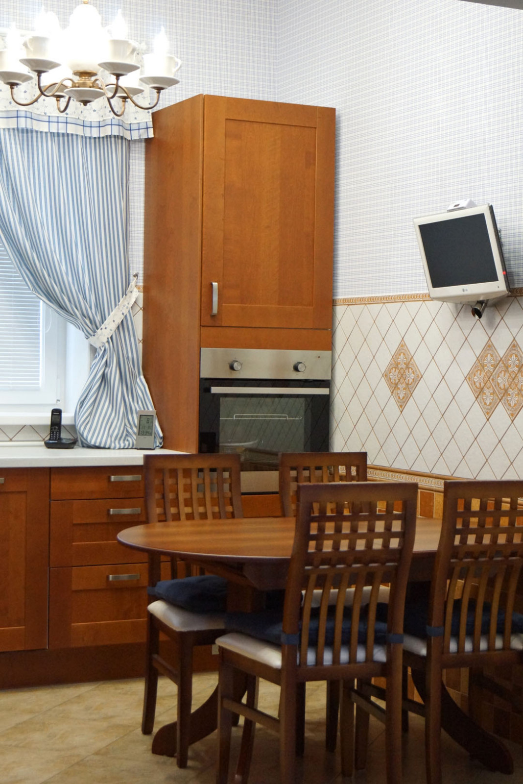 Дом в терракотовых тонах