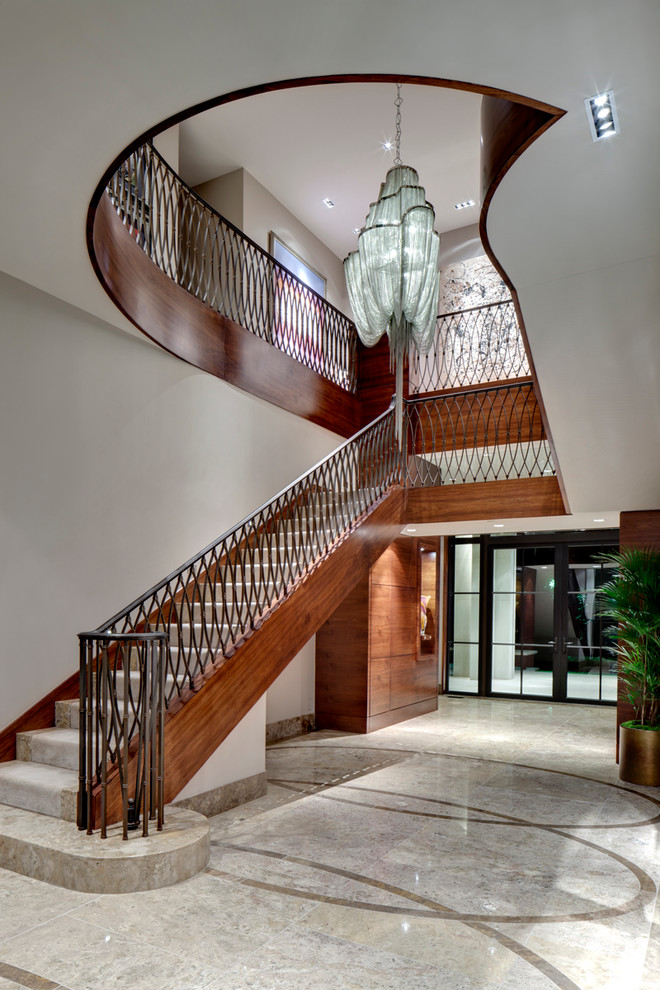 Photo of a traditional straight staircase in Dallas.