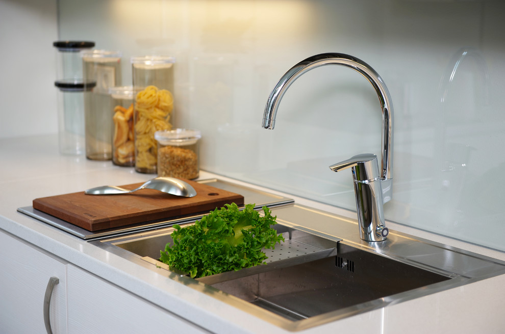 Photo of a scandinavian kitchen in Orebro.