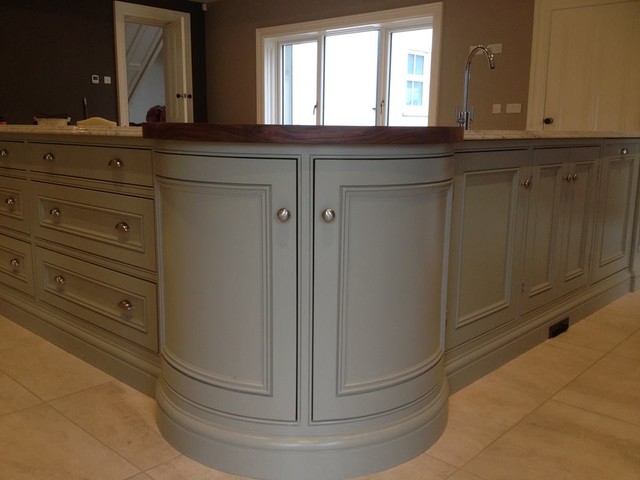 Kitchen transitional-kitchen