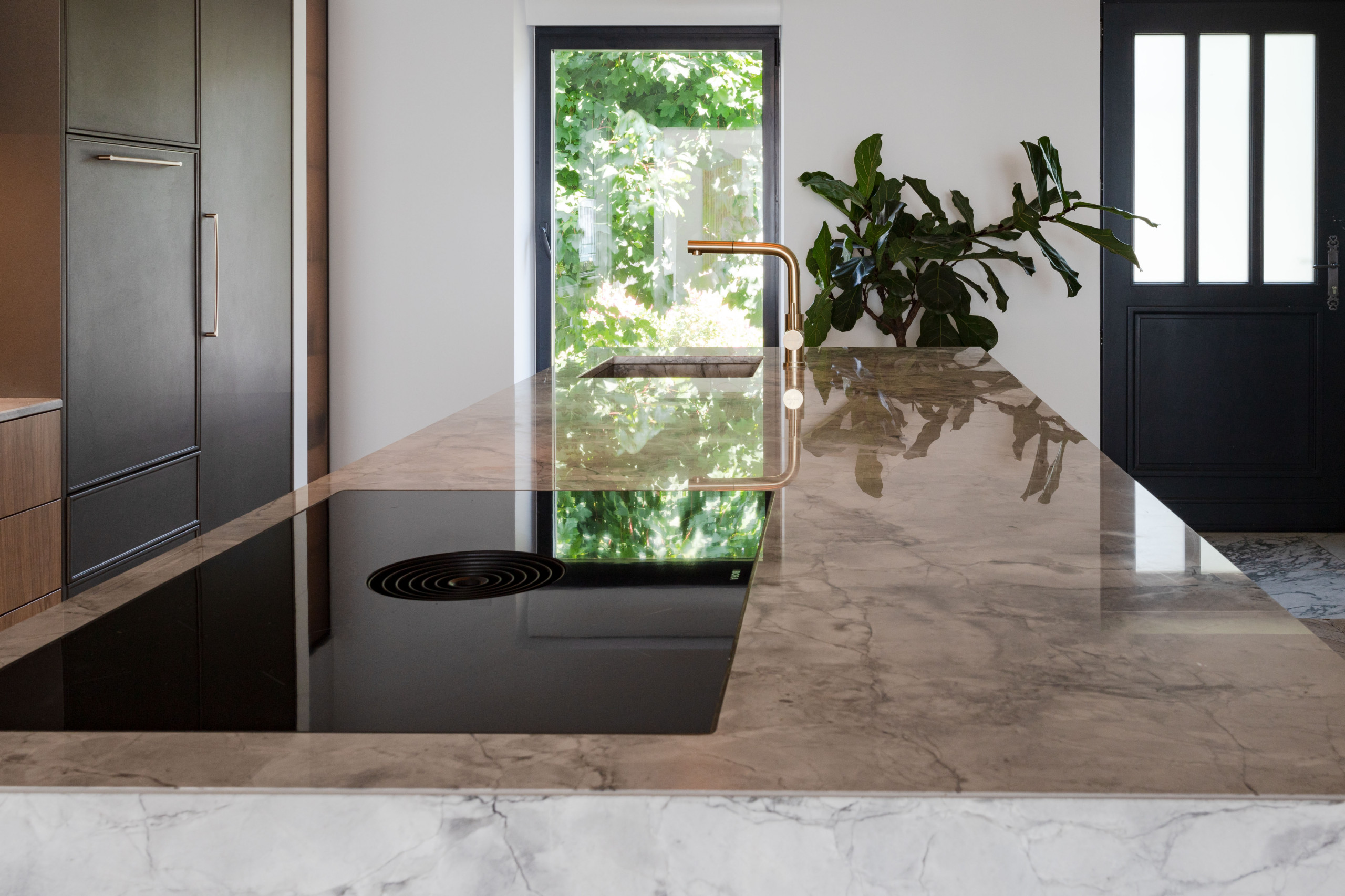 Granville - Création d'une cuisine & salle de bain en marbre