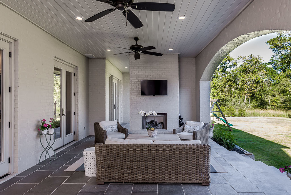 Inspiration for a transitional home design remodel in Austin