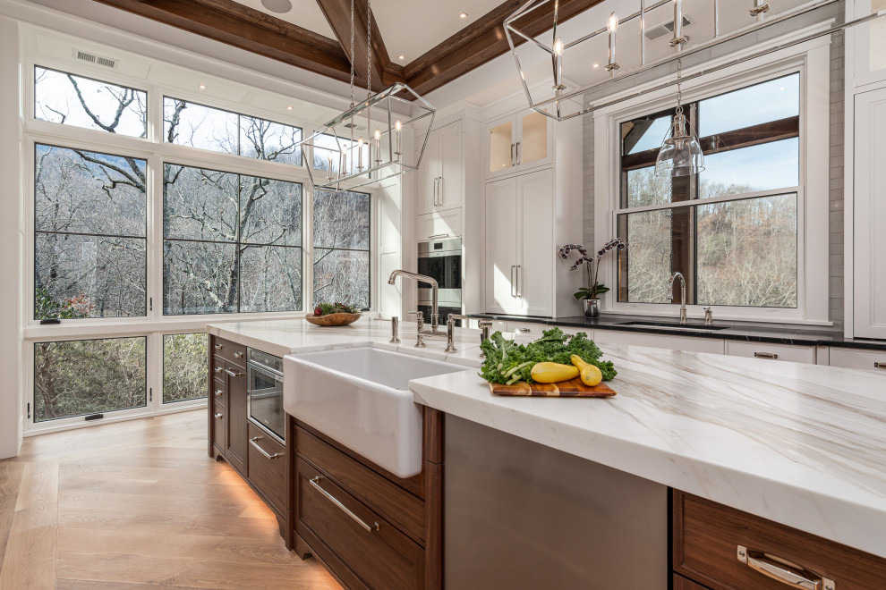 Kitchen - transitional kitchen idea