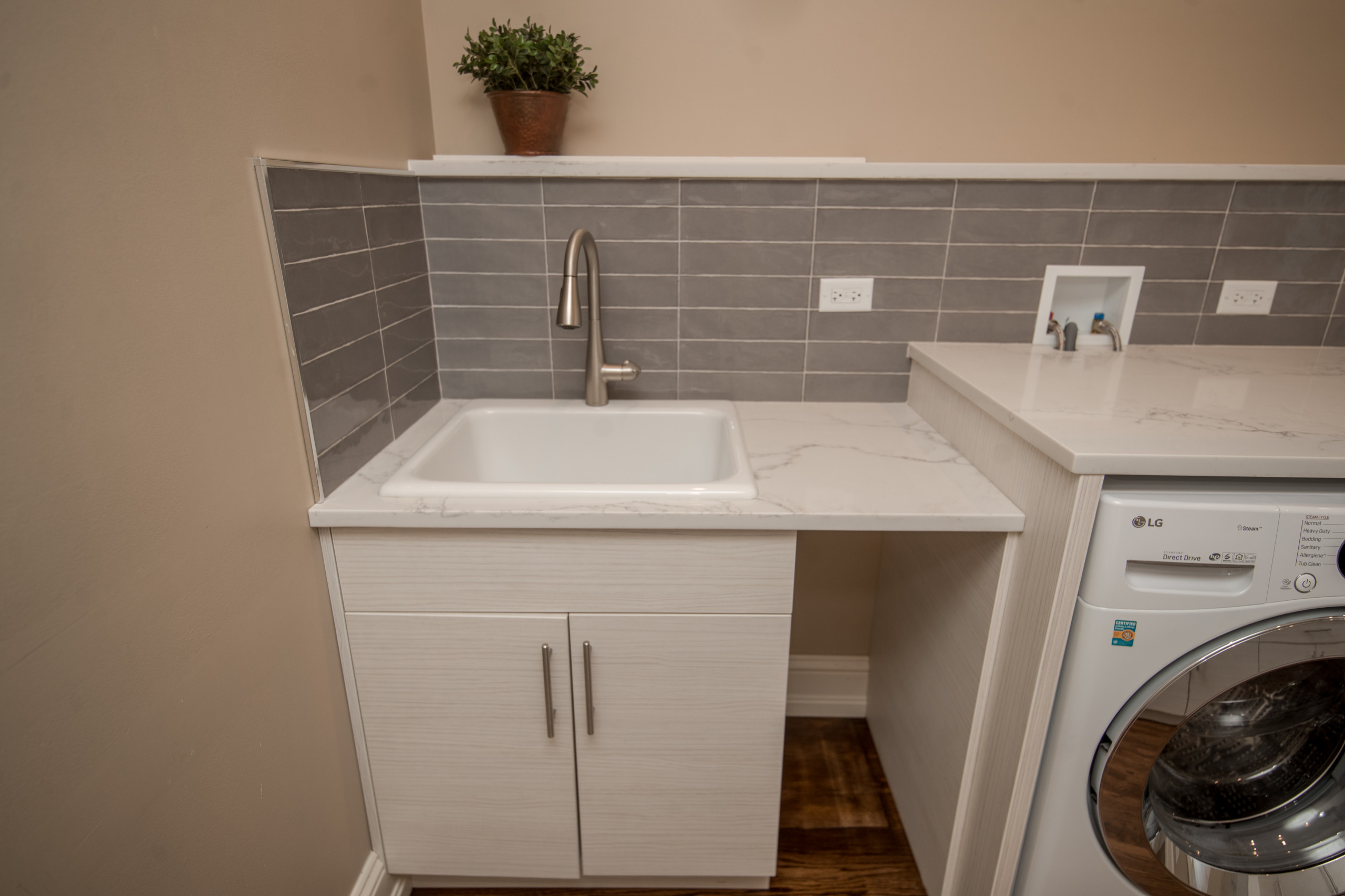Laundry room & lighting