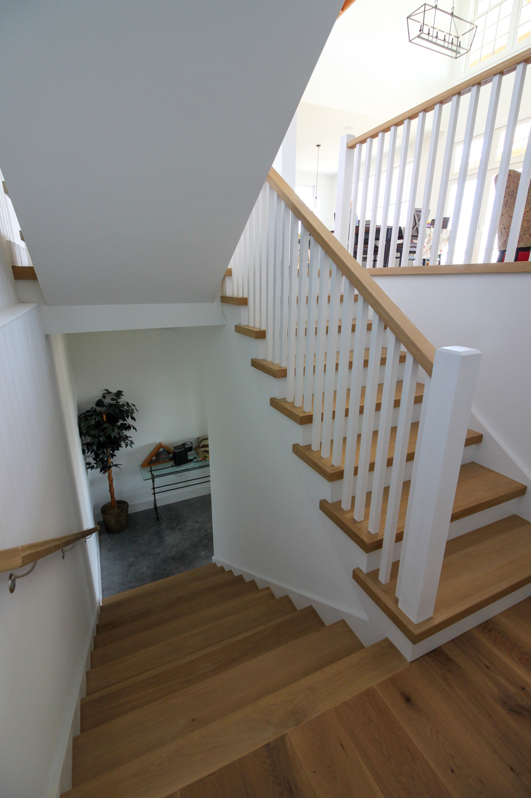91_U-Shaped Floating Staircase Surrounded by Bucolic Mountain Views, Winchester,