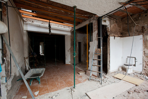 Casa unifamiliar de estilo industrial