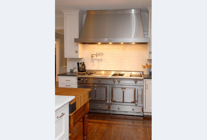 Example of a transitional kitchen design in Miami