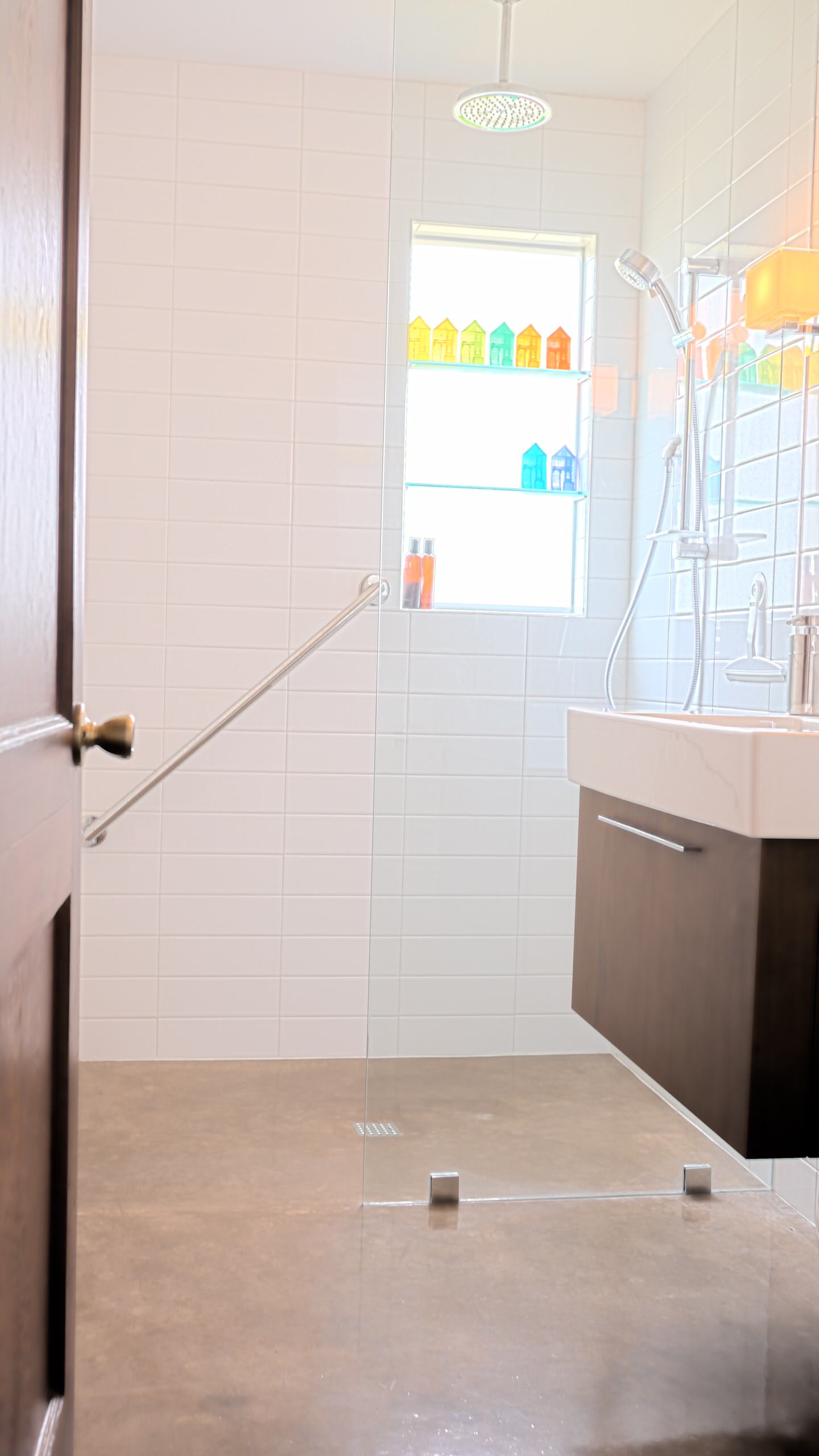 SLEEK MODERN - Arriola Bathroom remodel