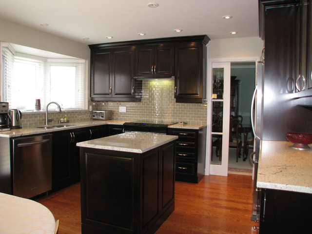 Transitional Kitchen transitional-kitchen