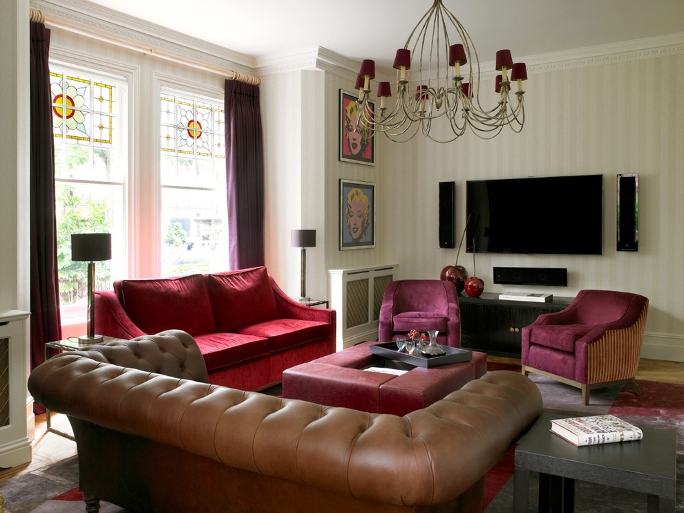 Inspiration for a traditional formal living room in London.