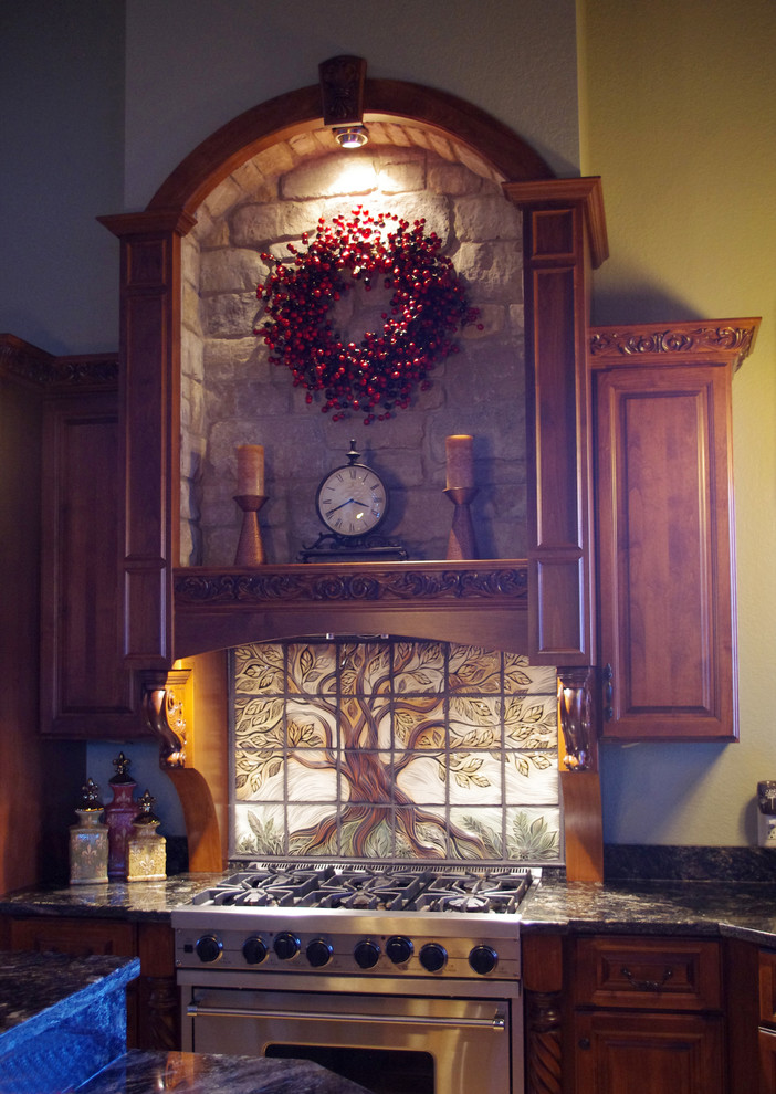 Kitchen - kitchen idea in Boston