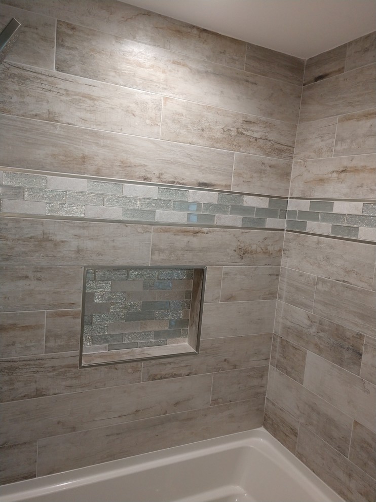 Inspiration for a transitional home design remodel in Miami