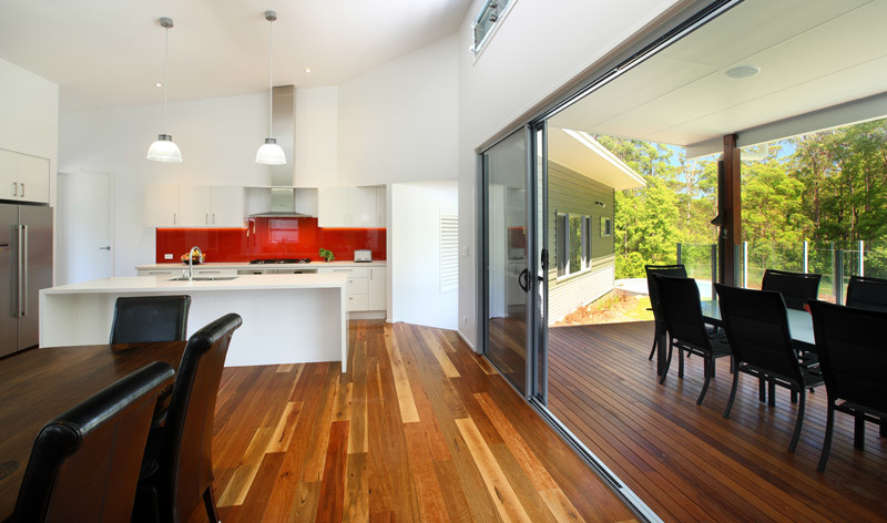 This is an example of a contemporary kitchen in Sunshine Coast.