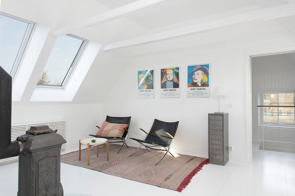 Photo of a mid-sized scandinavian living room in Malmo.