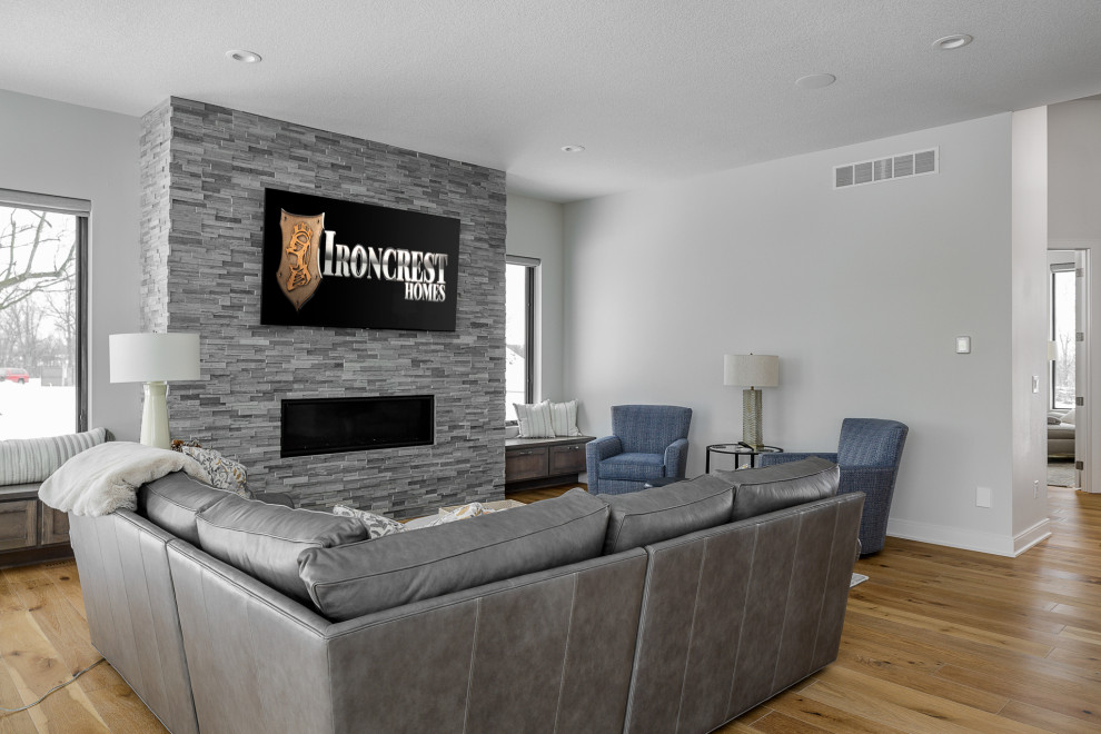Home design - transitional home design idea