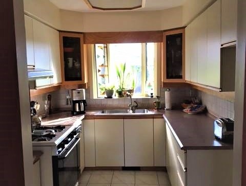Kitchen - kitchen idea in Ottawa