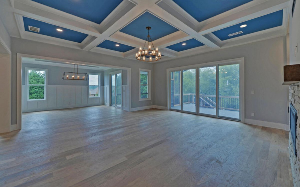 Home design - transitional home design idea in Atlanta