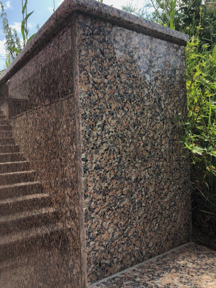 Лестница из гранита "Изабель"