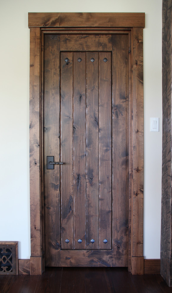 Hallway - rustic hallway idea