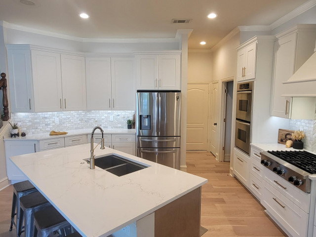 Stunning Transitional Kitchen Remodel klassisch-modern-kueche