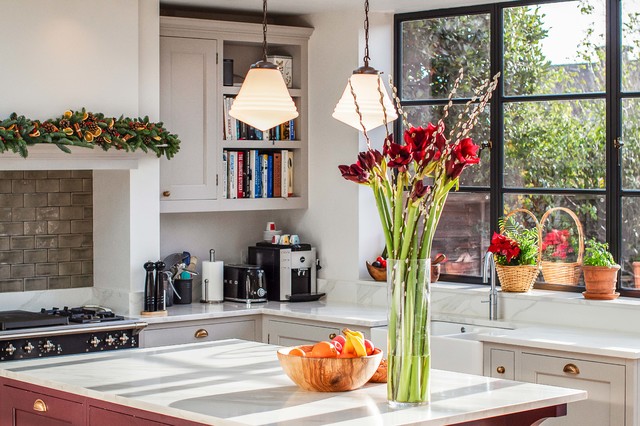 Kitchen traditional-kitchen