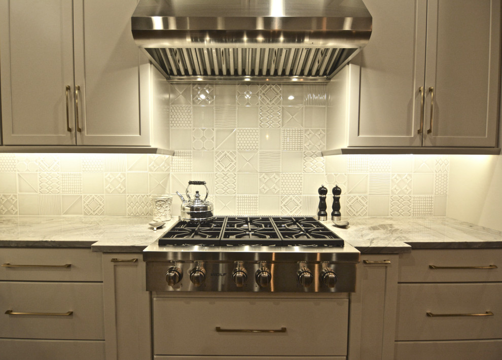 Transitional kitchen photo in Indianapolis
