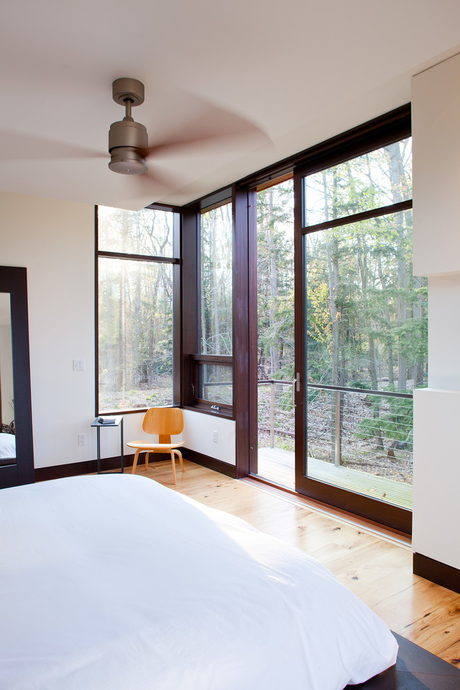 Bedroom - modern bedroom idea in Grand Rapids