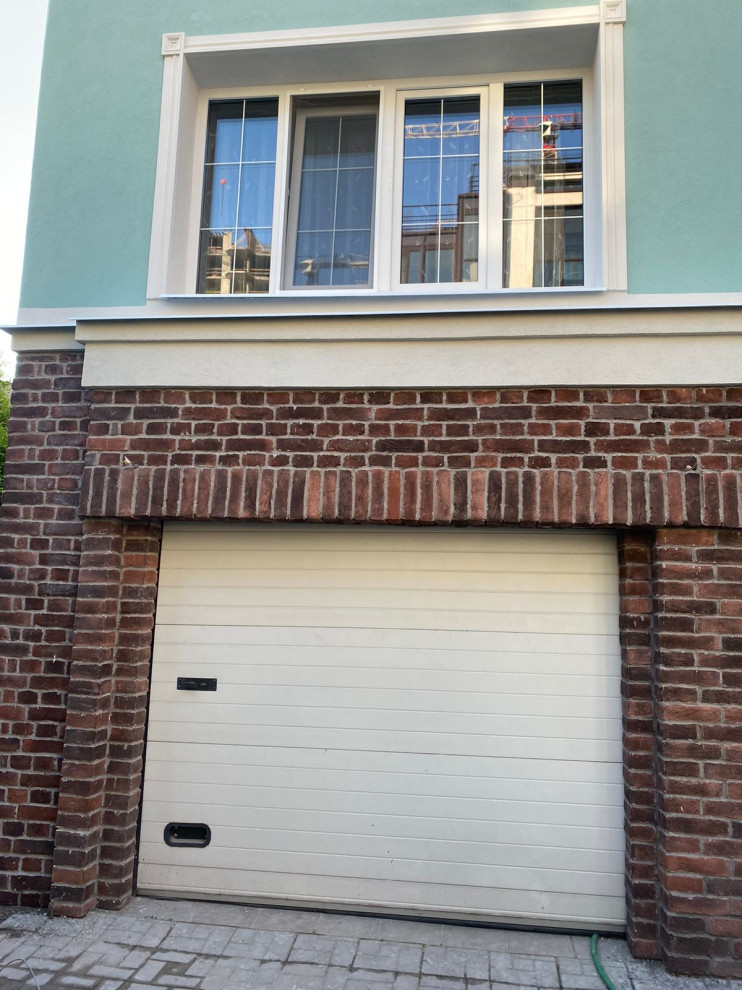 БОКОВОЙ ФАСАД. ОБРАМЛЕНИЕ ВЪЕЗДА В ГАРАЖ