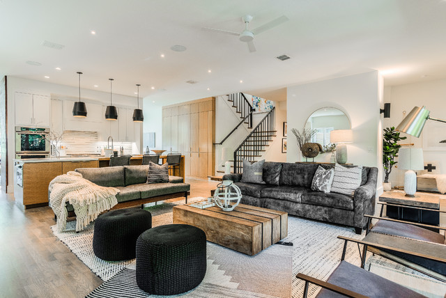 Houzz Tour: Organic Modern Style for Off-Season Relaxing