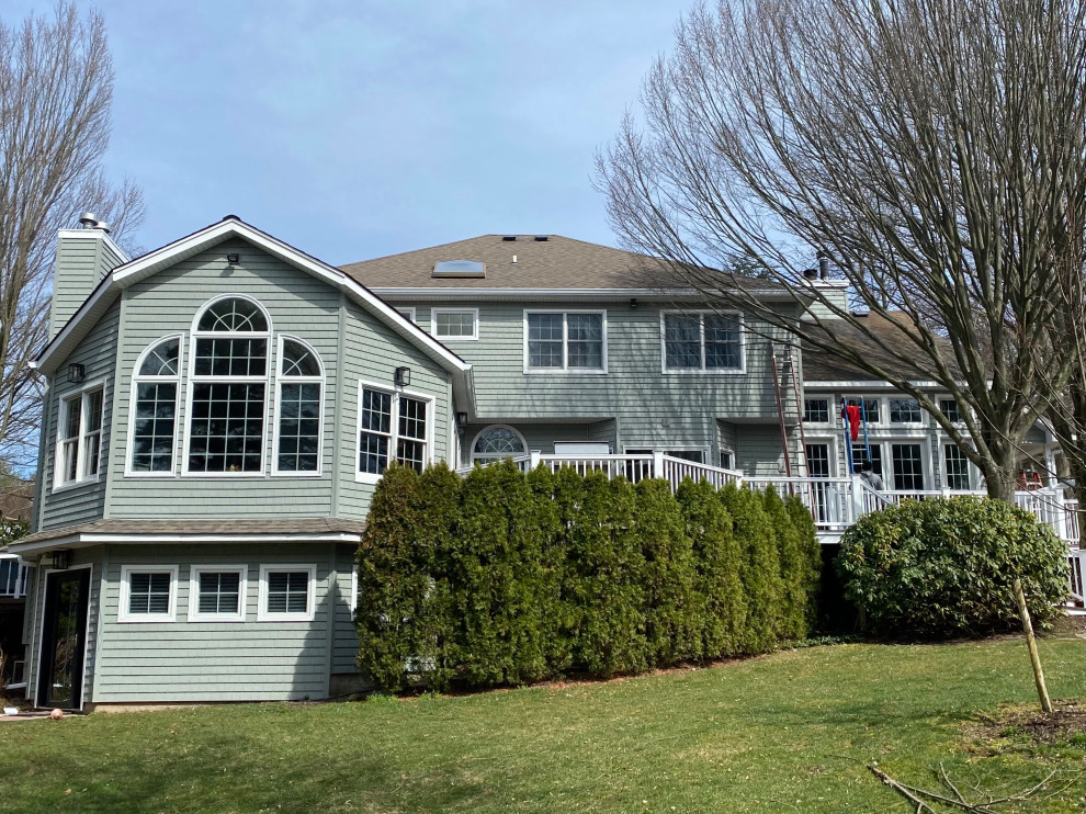 Fort Salonga Siding Seagrass Shakes & Terra Rosa Alpha Windows