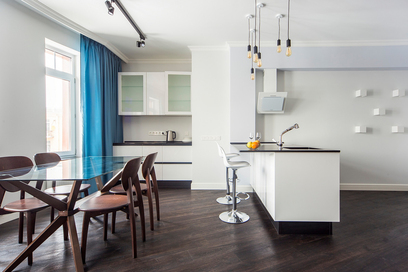 Три сестры: "Вода" ЖК Дом на Ждановской