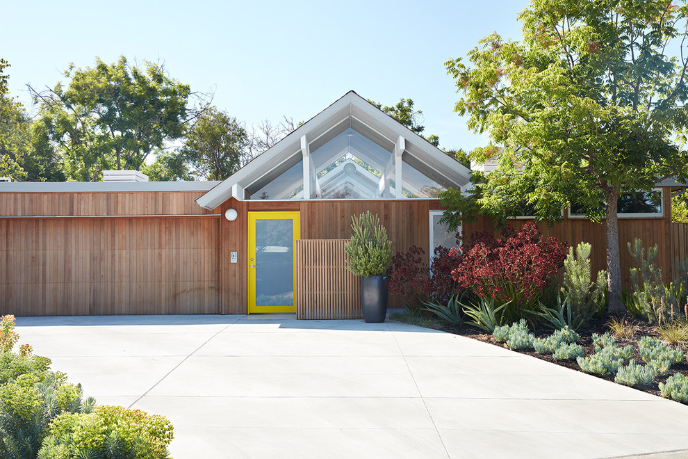 Inspiration for a midcentury exterior in San Francisco.