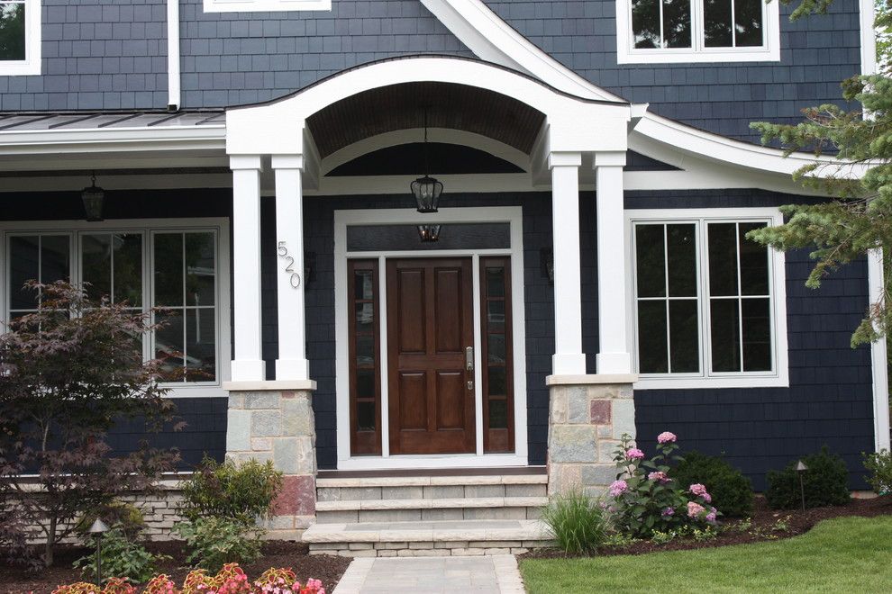Inspiration for a transitional entryway remodel in Chicago