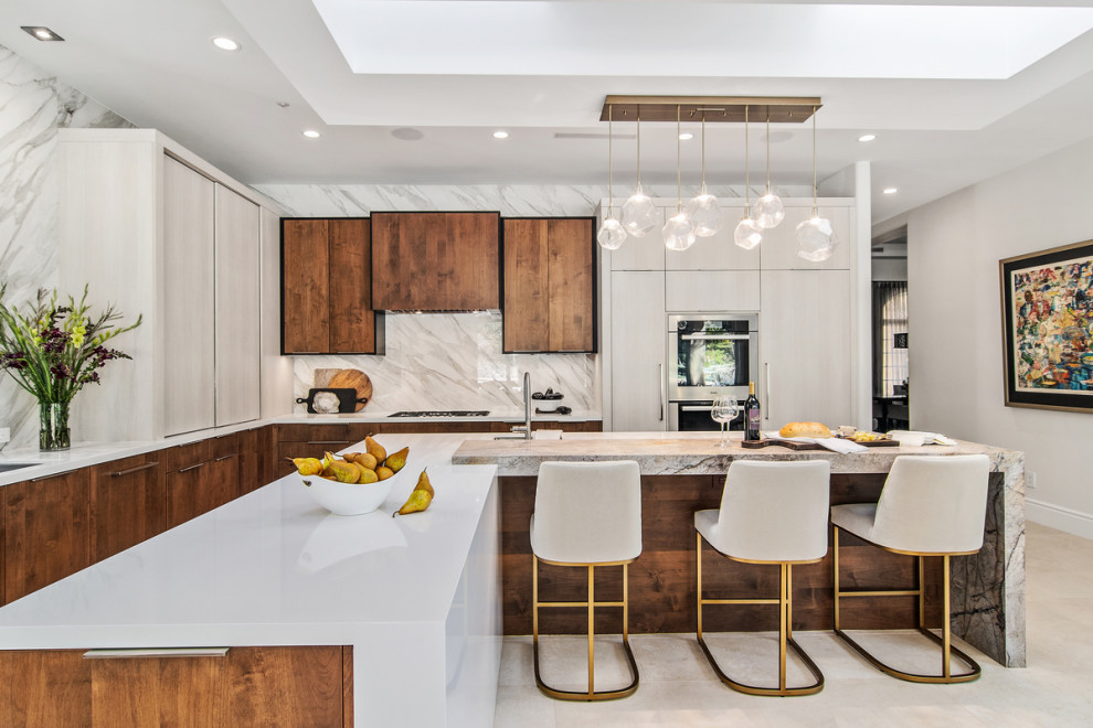 Minimalist kitchen photo in San Diego