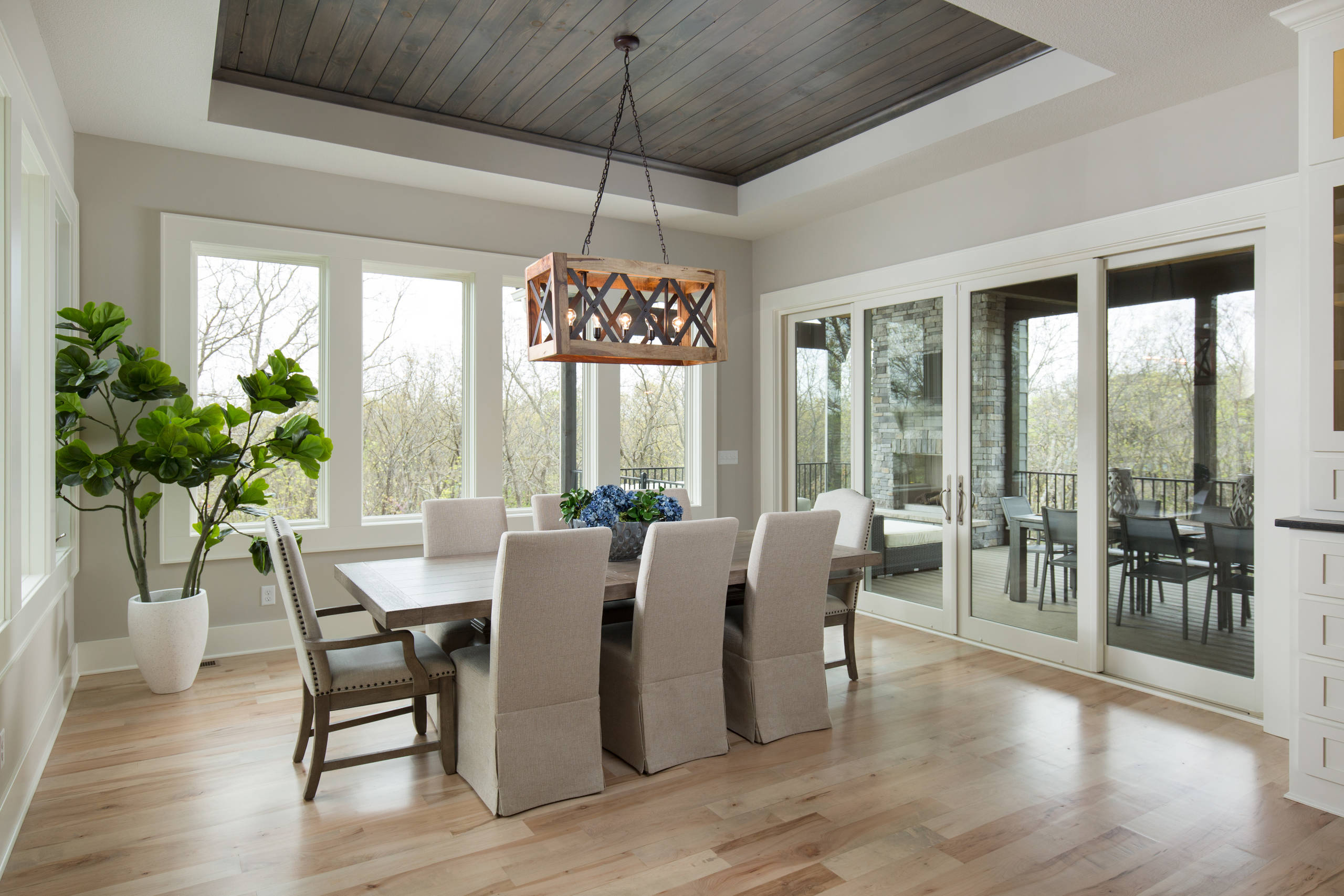 75 Light Wood Floor Dining Room Ideas You'll Love - January, 2026 | Houzz, image size:2560x1706