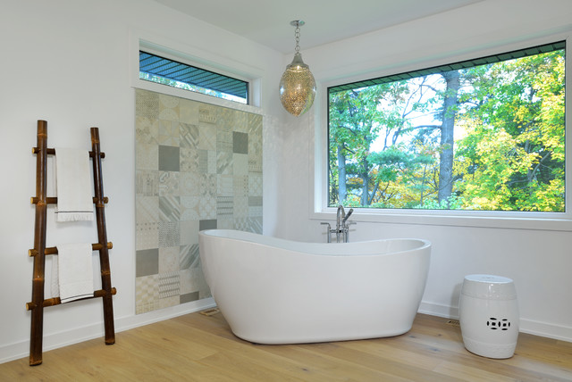 Oakville contemporary-bathroom