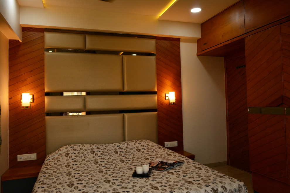 Design ideas for a contemporary bedroom in Ahmedabad.