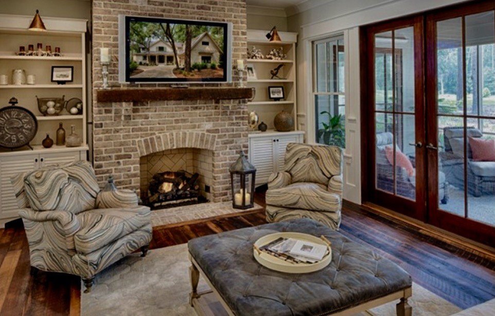 Inspiration for a transitional home design remodel in Chicago