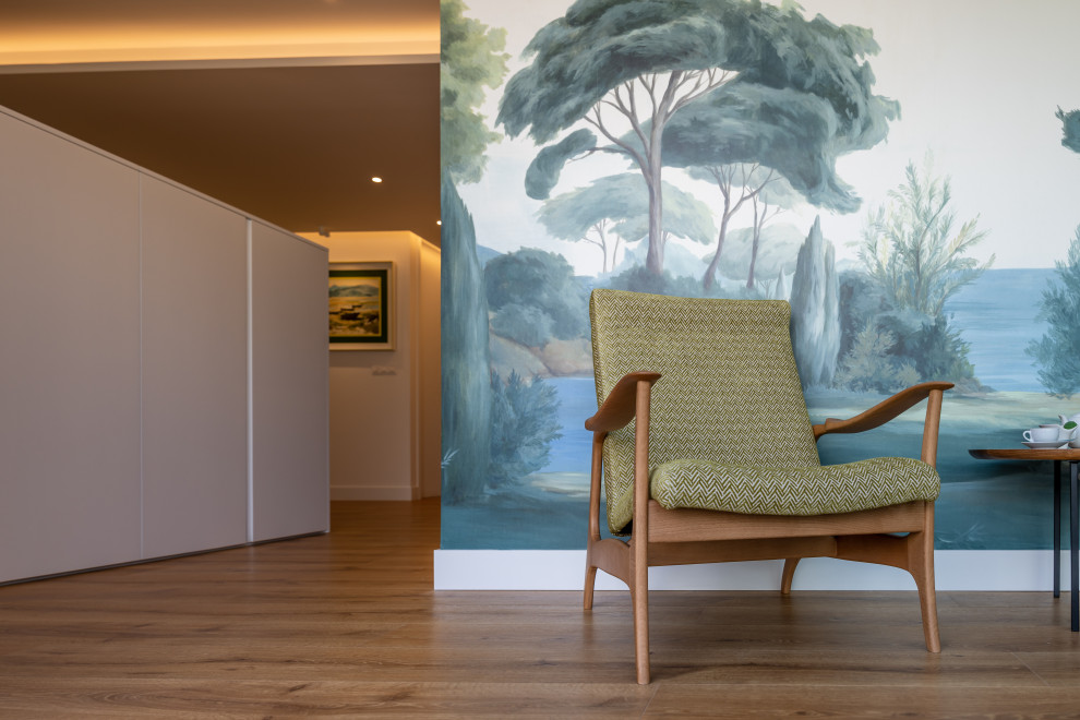 Atico "capricho" con algunos muebles de familia.