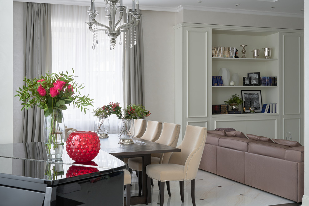 Большой загородный дом