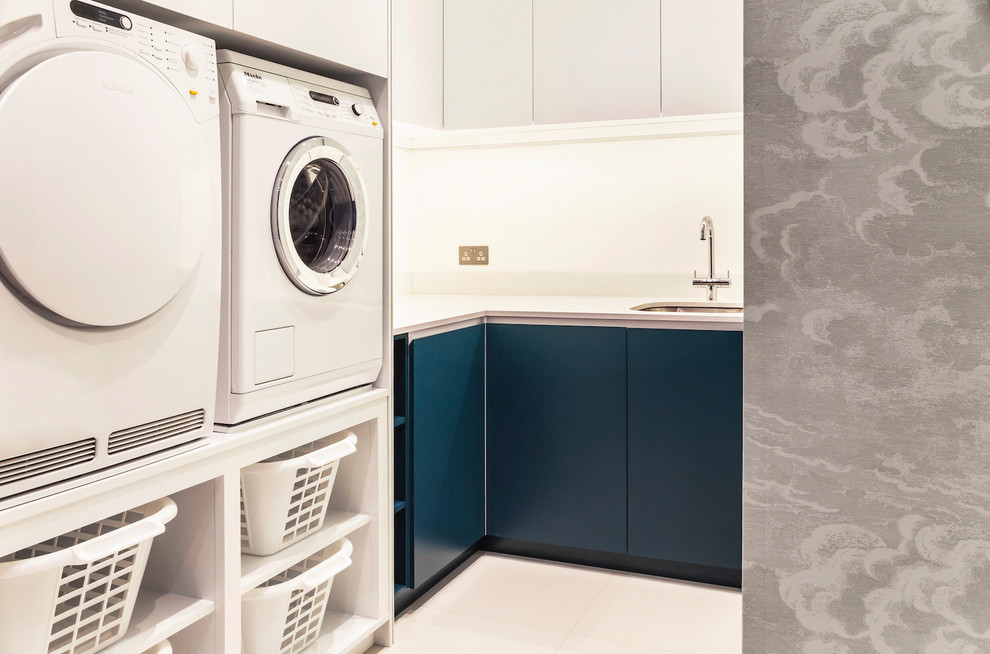 Design ideas for a contemporary laundry room in London.