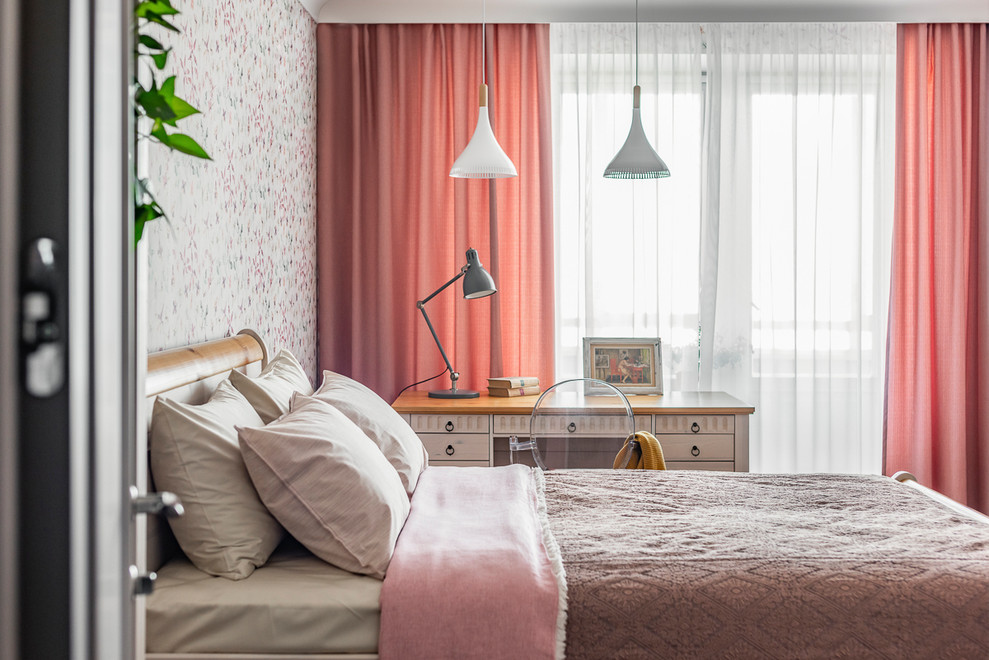 Inspiration for a small scandinavian teen room for girls in Yekaterinburg.