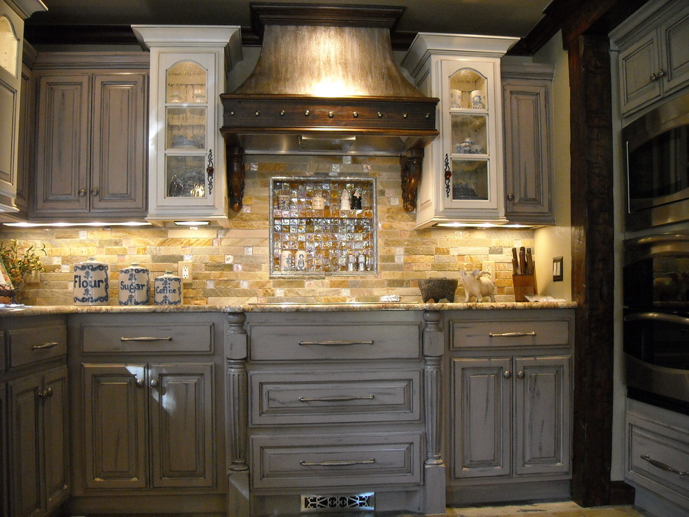 Transitional kitchen photo in Oklahoma City
