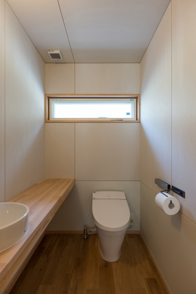 Exemple d'un WC et toilettes moderne.